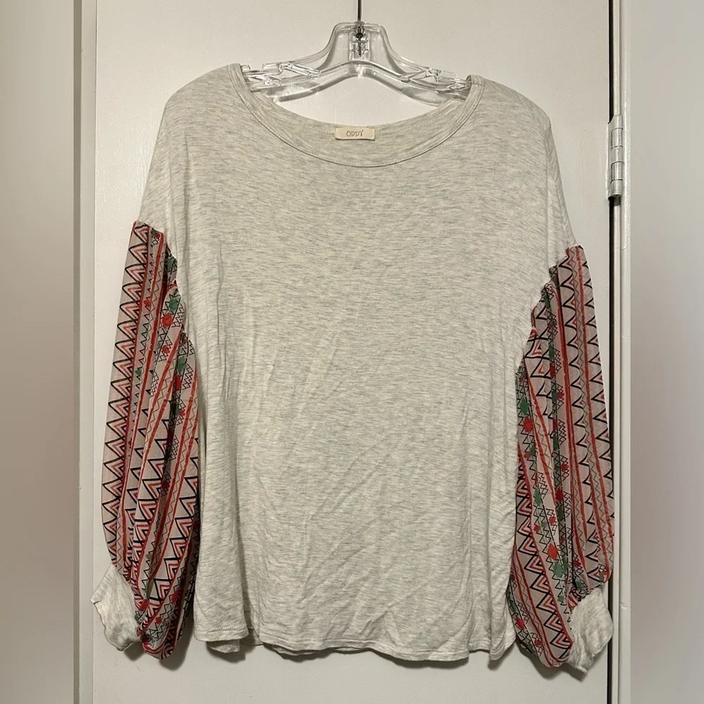ODDY gray long balloon sleeve top size M - Picture 1 of 9